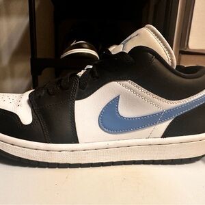 Nike Jordan low  Black and Carolina Blue Sneakers